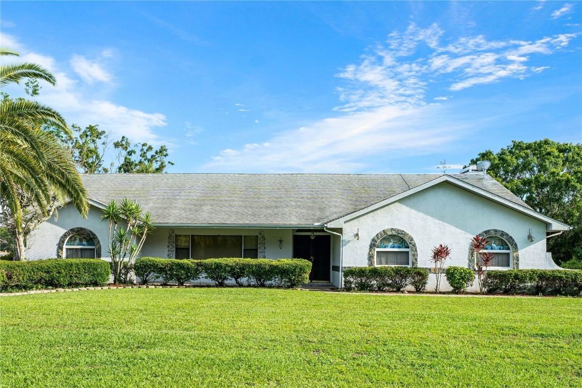 8522 Cranes Roost Dr., New Port Richey, FL 34654