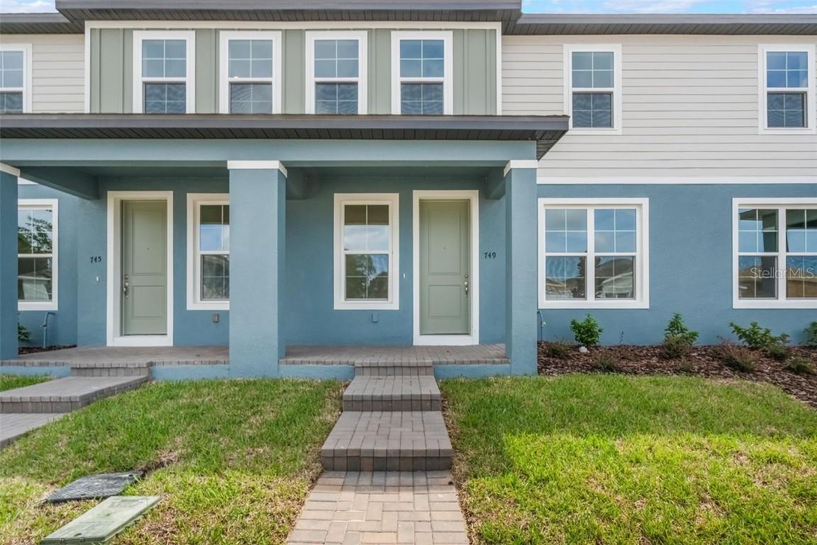 749 Mystic Gardens Dr., Apopka, FL 32703