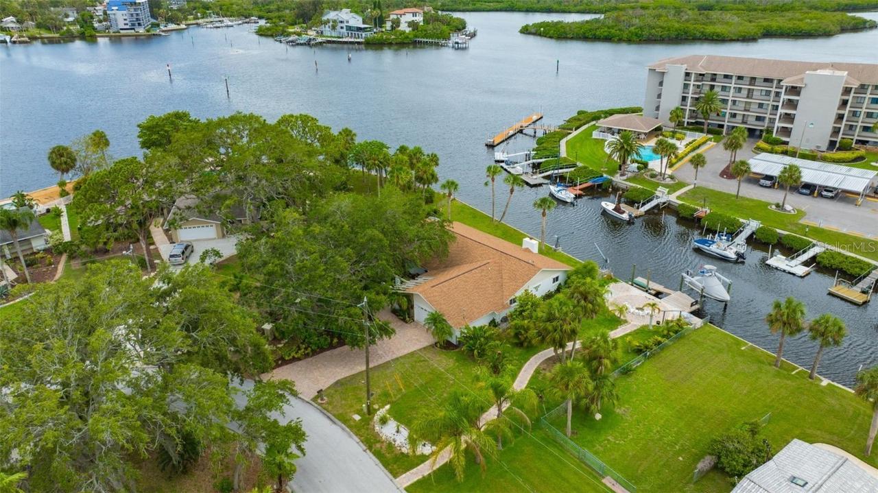 8143 Channel Dr., Port Richey, FL 34668