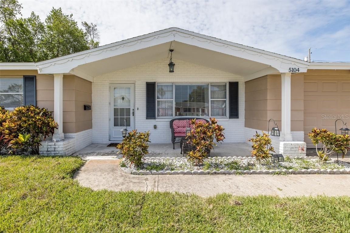 5104 Cardiff Dr., Holiday, FL 34690