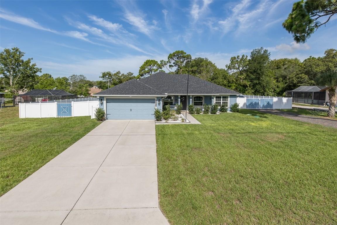 2027 Fentress Ct., Spring Hill, FL 34609