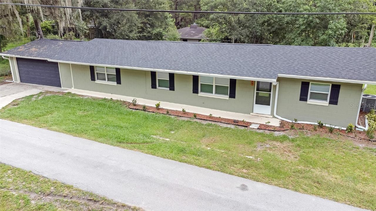 3207 Cr 419, Lake Panasoffkee, FL 33538