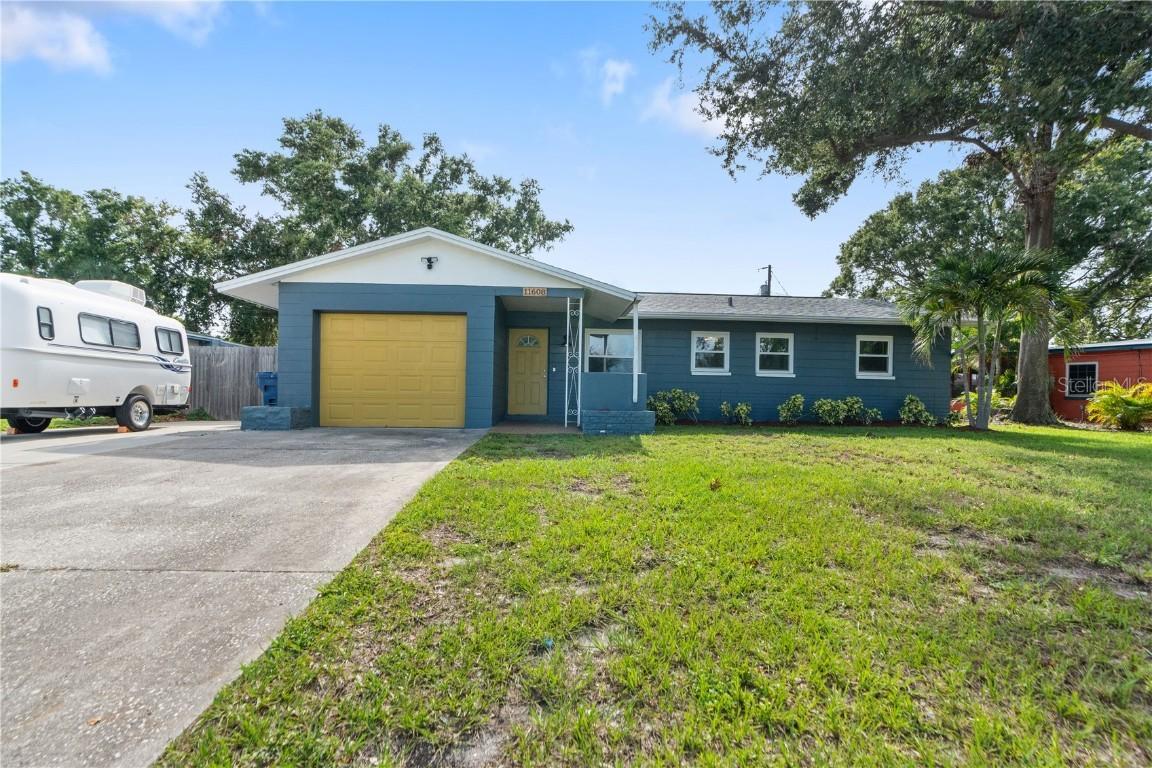 11608 108th St., Seminole, FL 33778