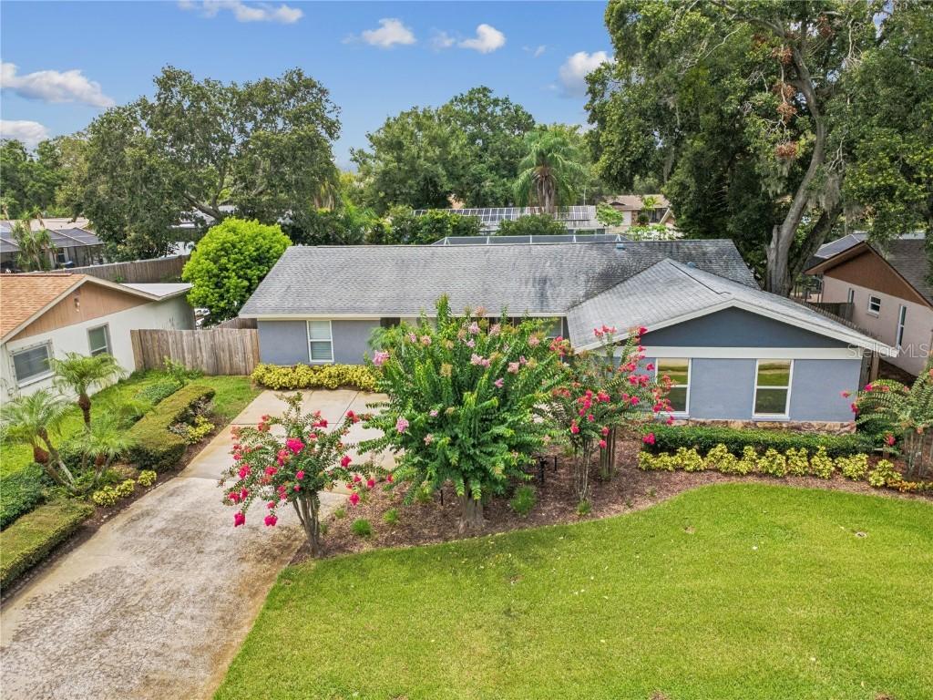 2827 Oak Tree Ln., Palm Harbor, FL 34684