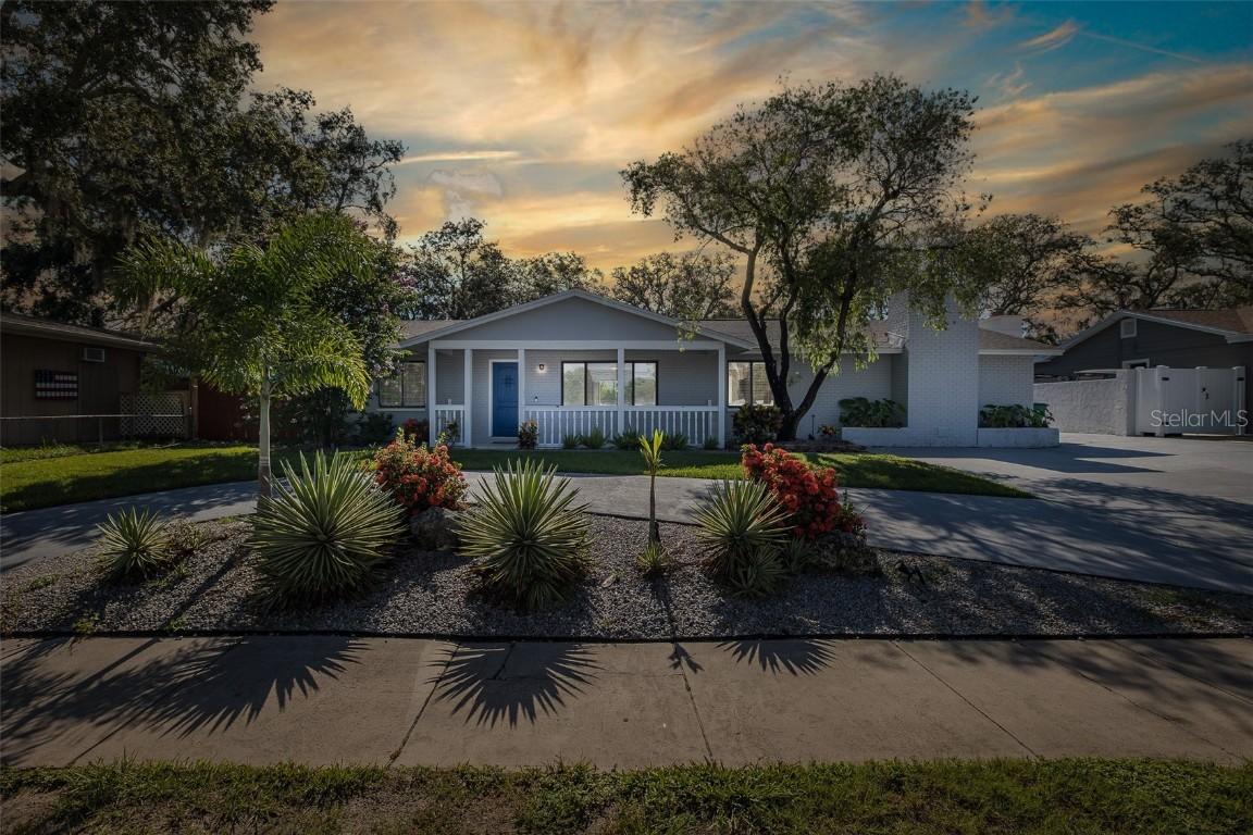 2180 Philippe Pkwy., Safety Harbor, FL 34695