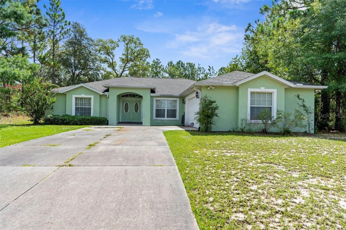 7689 N Galt Point, Dunnellon, FL 34434