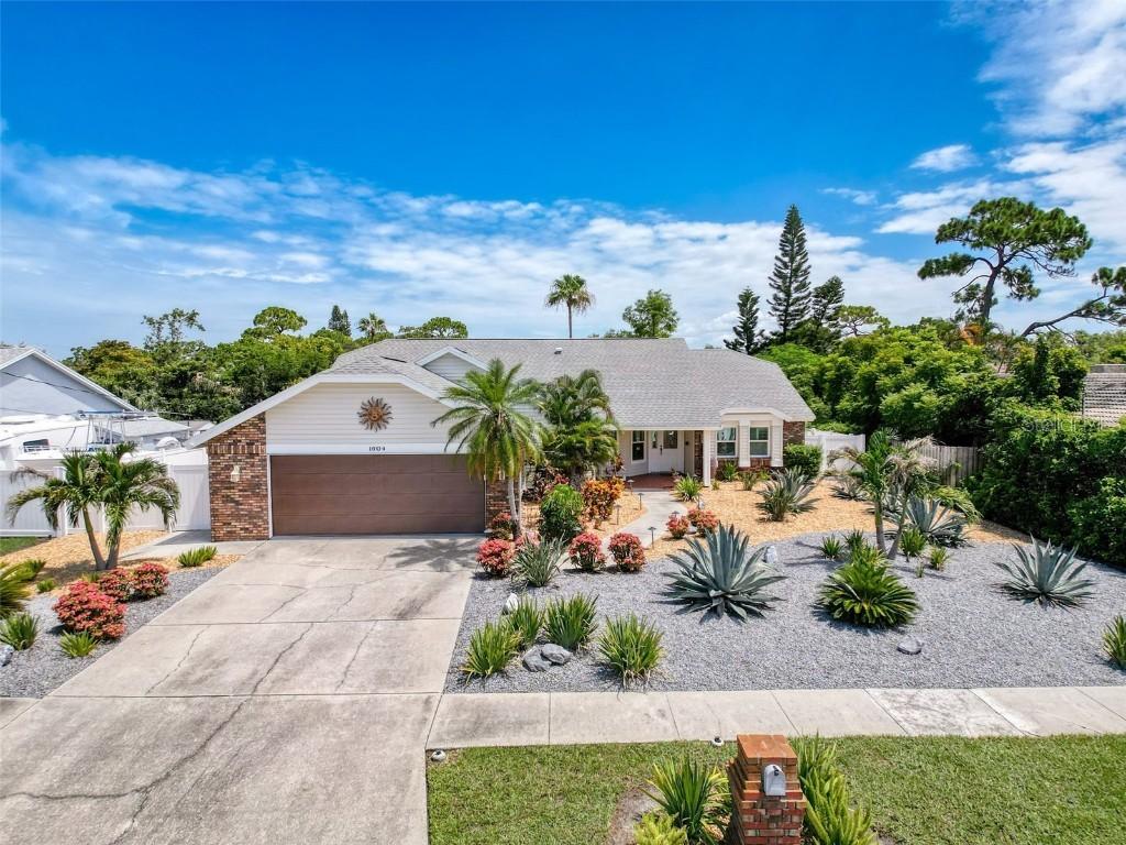 1604 Gulf Beach Blvd., Tarpon Springs, FL 34689