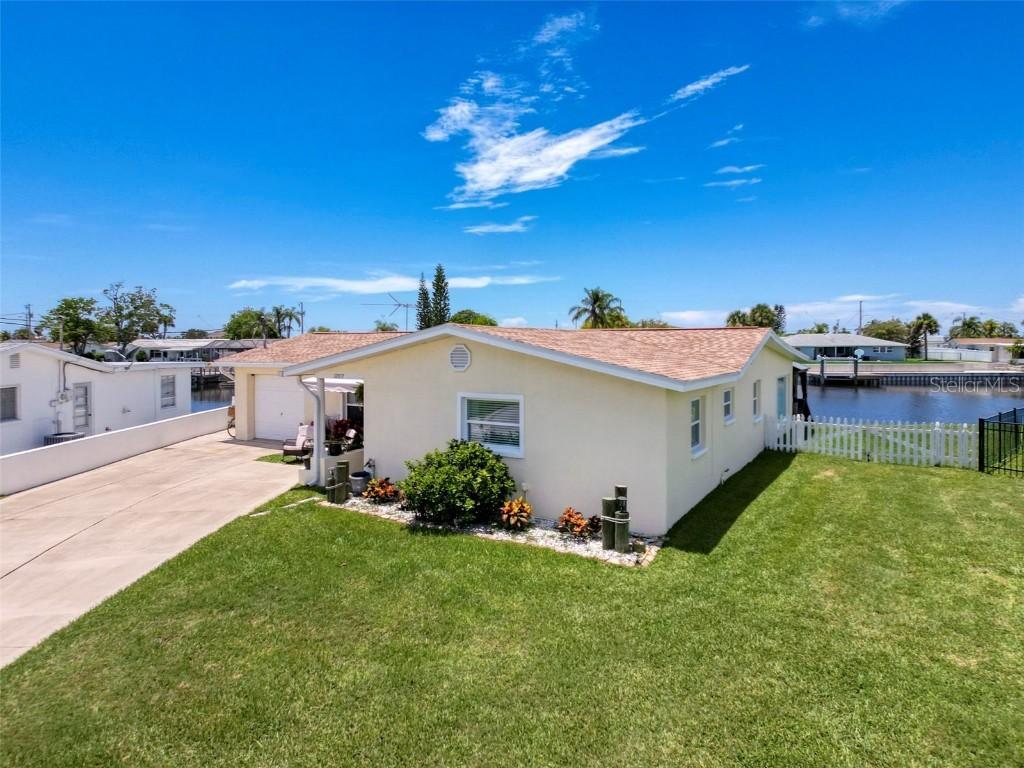 12817 2nd Isle, Hudson, FL 34667