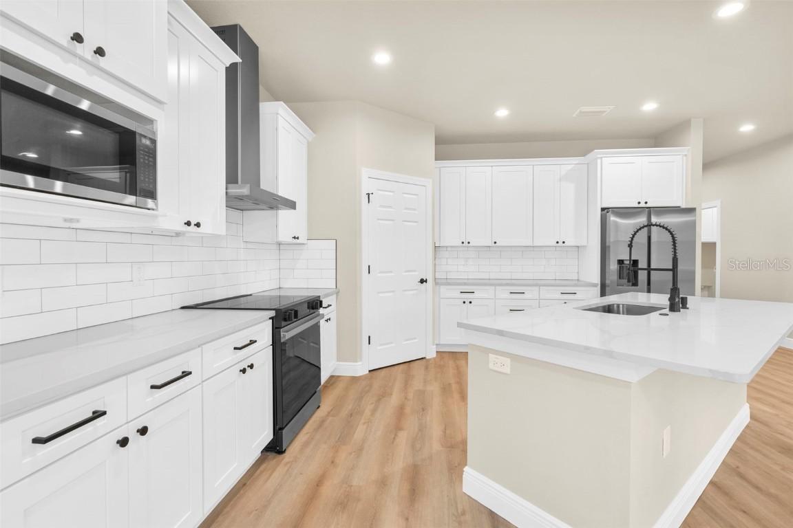 17420 Macassar Rd., Weeki Wachee, FL 34614