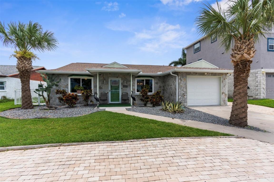 15606 Donzi Dr., Hudson, FL 34667