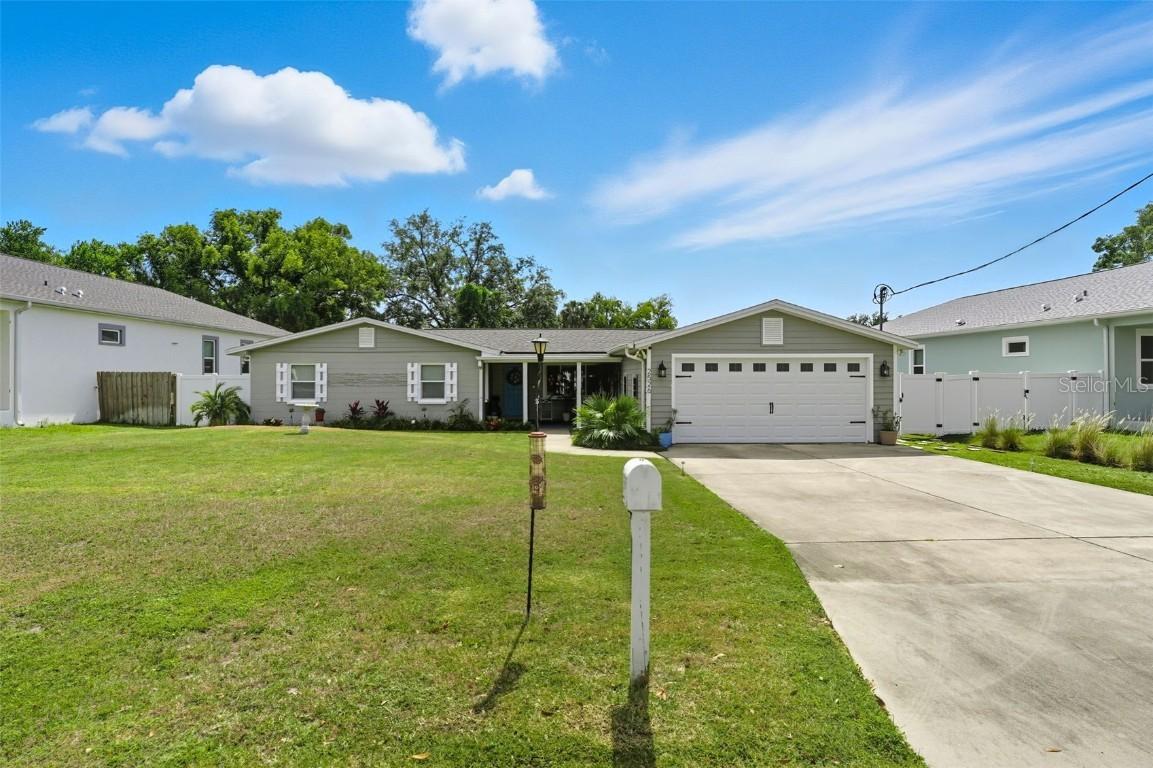 2526 Lake Ellen Ln., Tampa, FL 33618