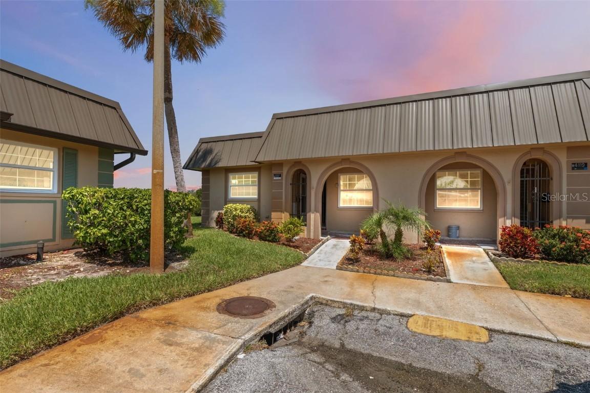 4117 Stratford Dr., New Port Richey, FL 34652