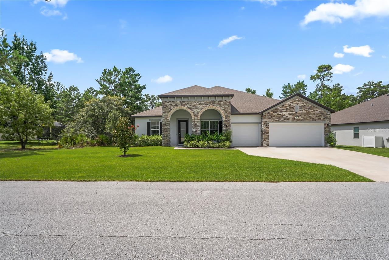 92 Grass St., Homosassa, FL 34446