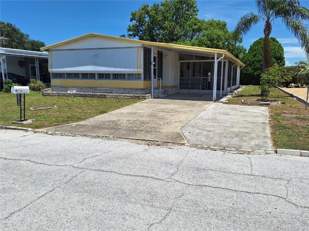 7309 Blue Lake Dr., Hudson, FL 34667