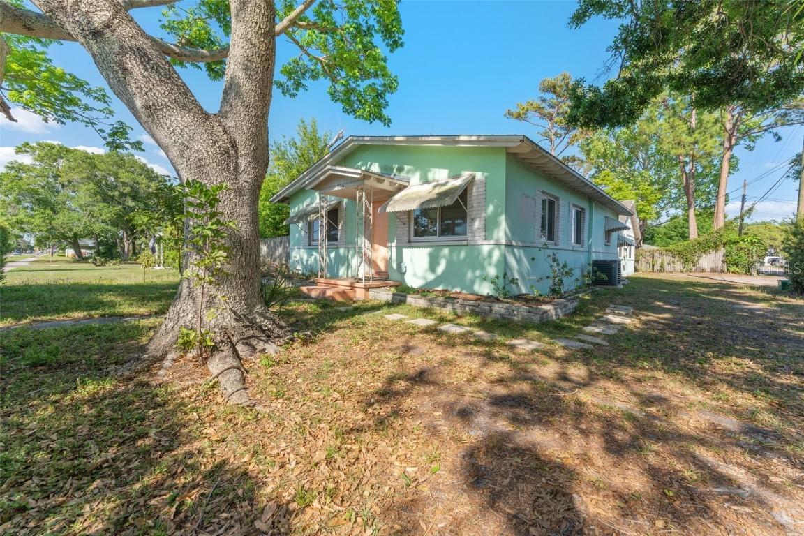 1604 58th St., Gulfport, FL 33707