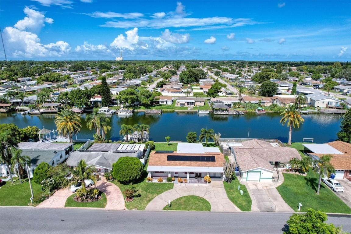 2349 Hama Dr., Holiday, FL 34691