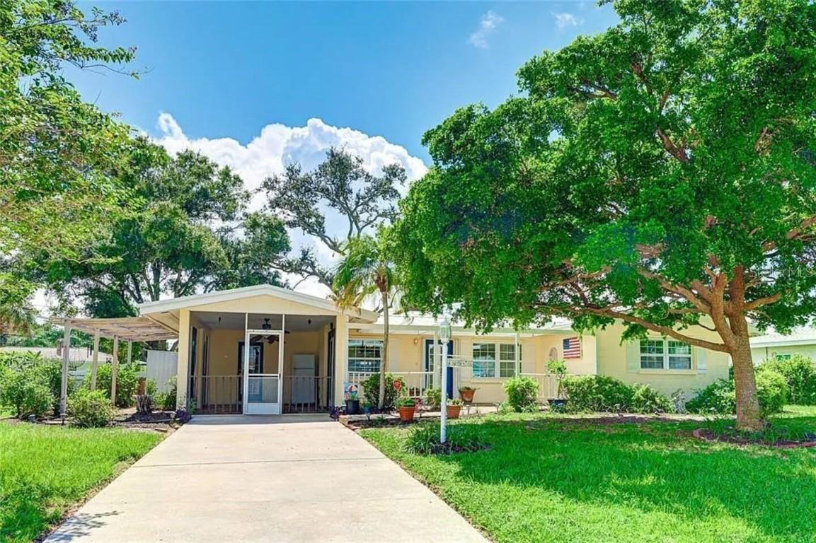 3040 New England St., Sarasota, FL 34231