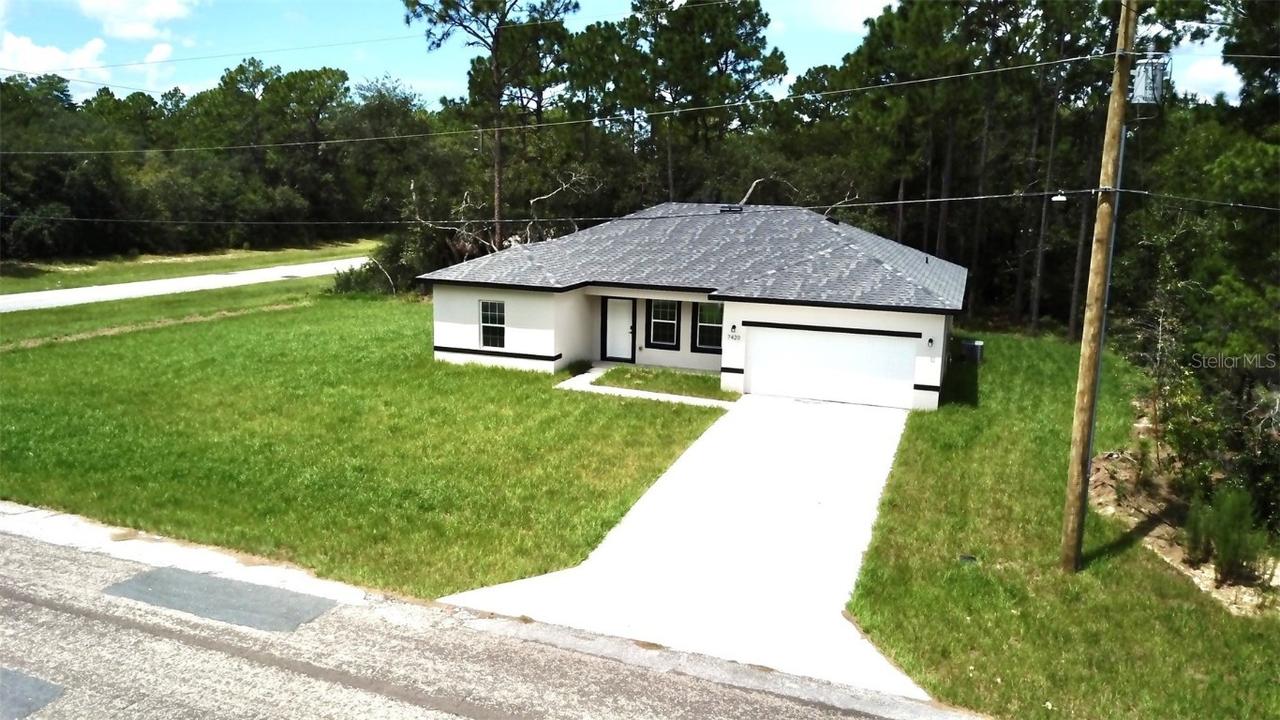 7420 N Voyager St., Citrus Springs, FL 34433