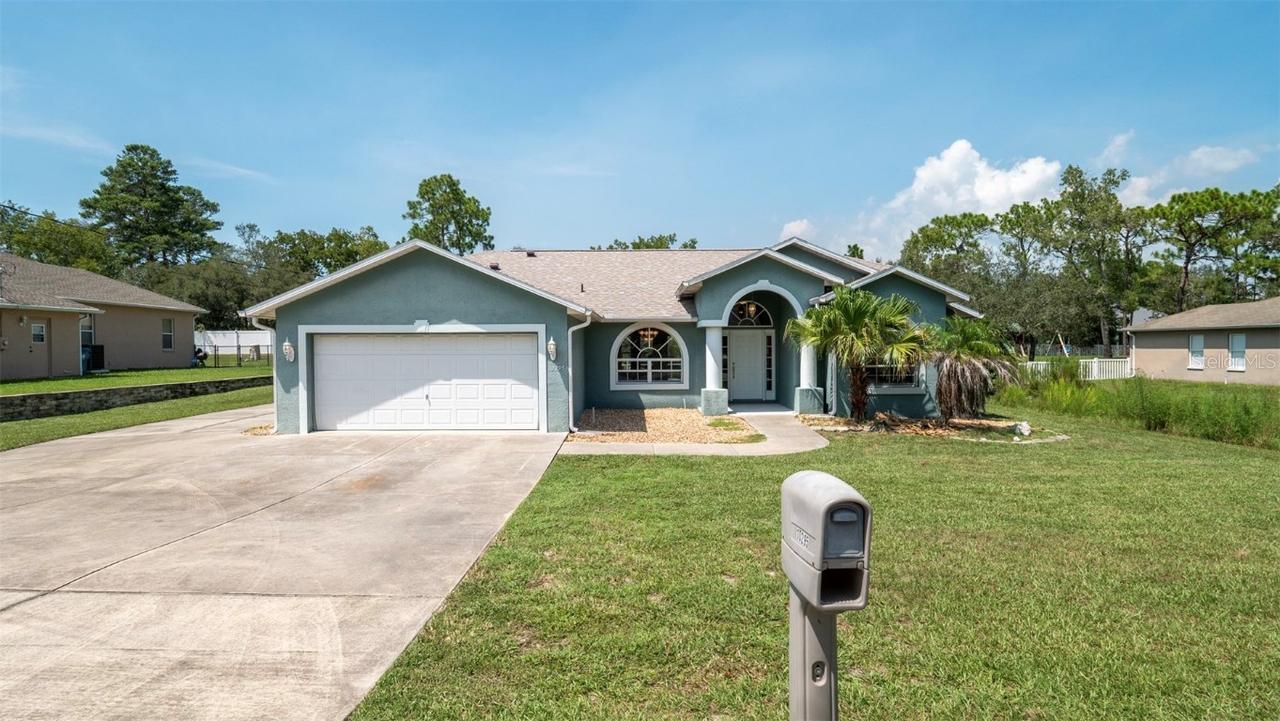 10295 Dotted Wren Ave., Weeki Wachee, FL 34613
