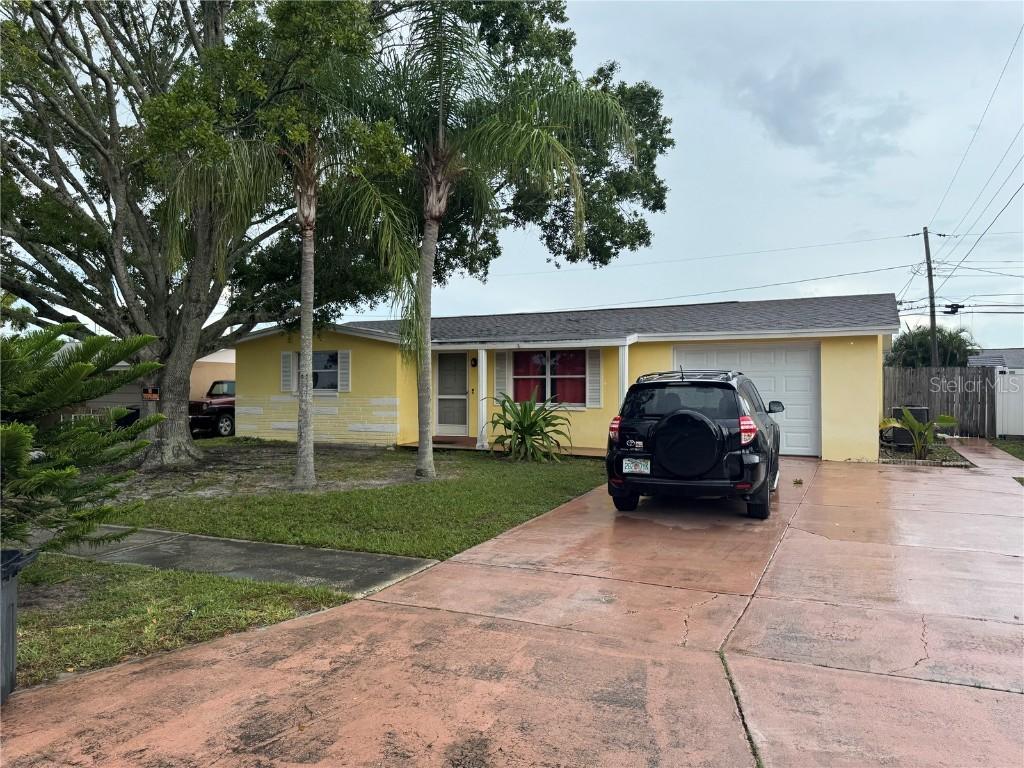 1615 Cockleshell Dr., Holiday, FL 34690