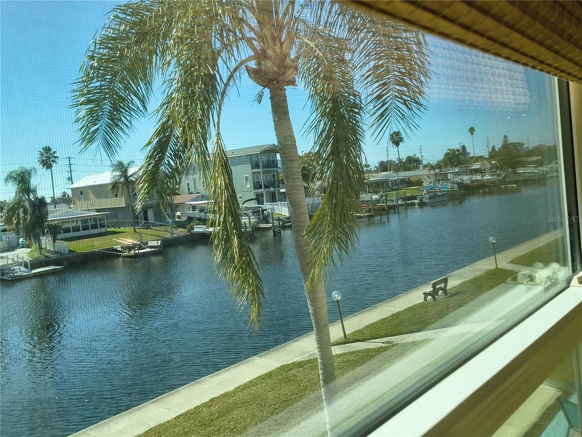 4518 Garnet Dr. #202, New Port Richey, FL 34652