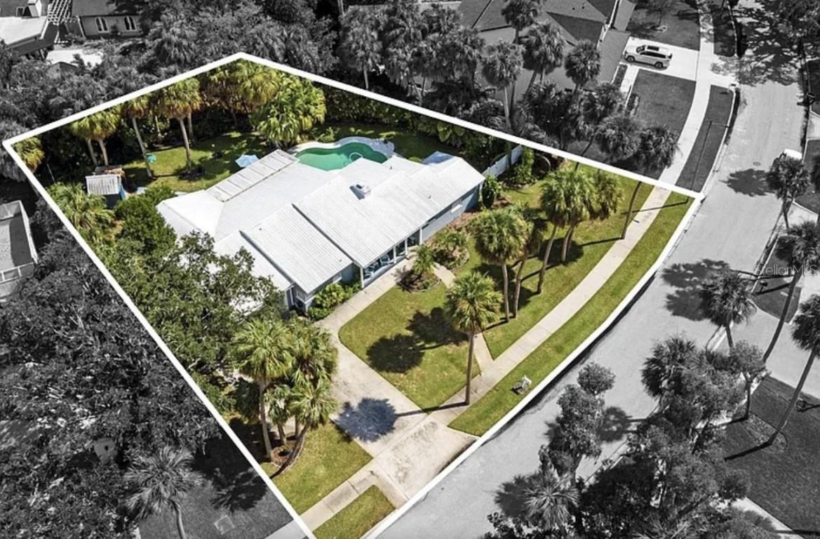 2606 S Hawthorne Cir., Tampa, FL 33629