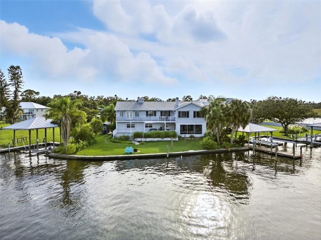 2435 N Watersedge Dr., Crystal River, FL 34429