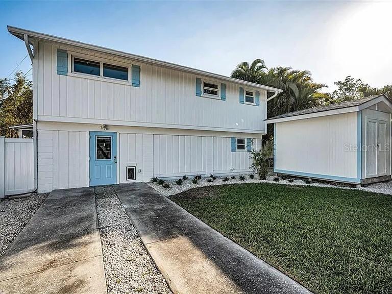 7 Georgia Ave., Crystal Beach, FL 34681