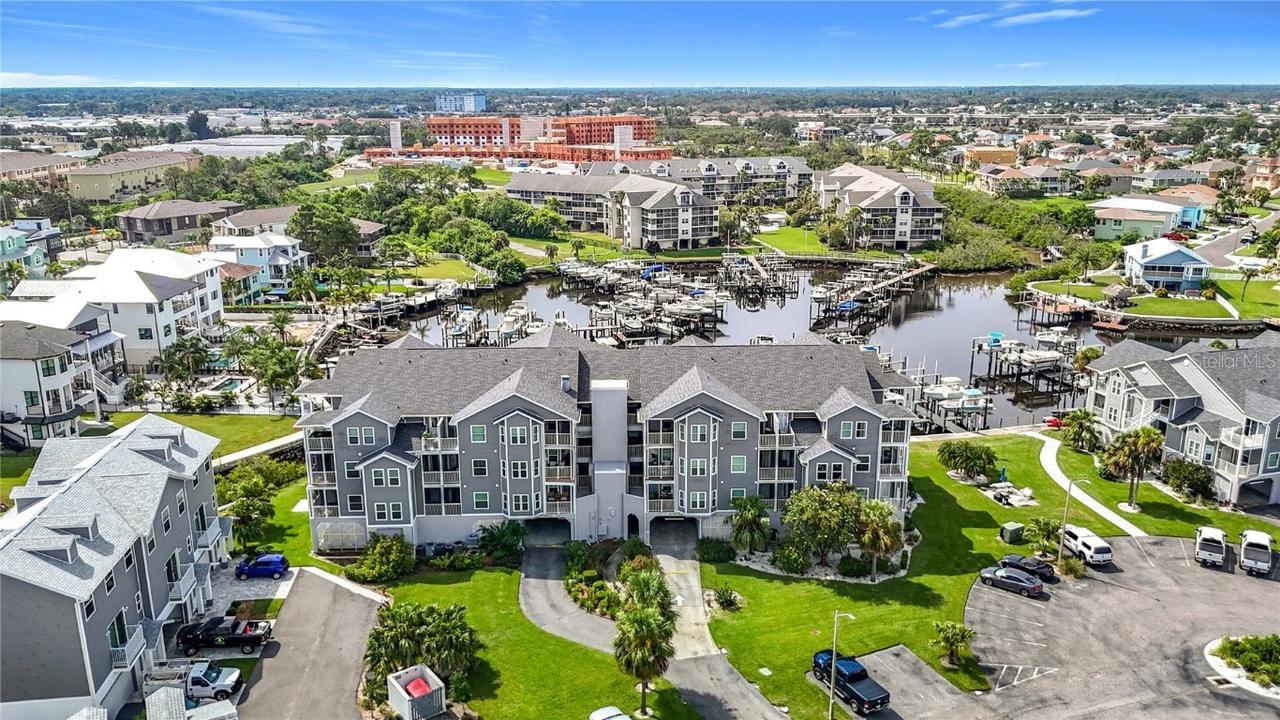 5722 Biscayne Ct. #304, New Port Richey, FL 34652