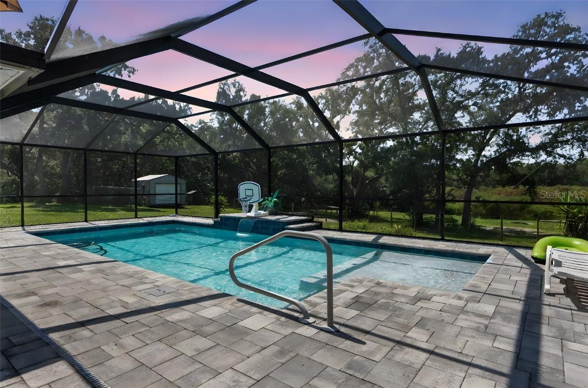 18209 Merwyn Cir, Weeki Wachee, FL 34614