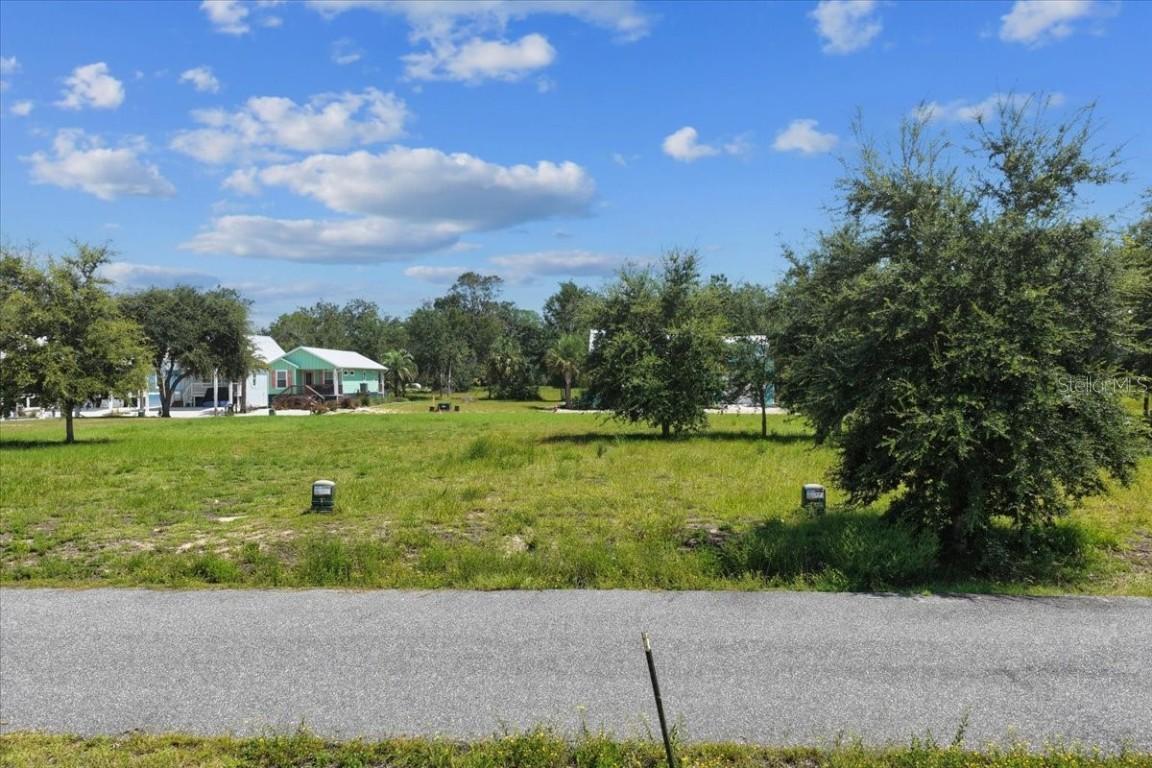 000 869th Loop, Steinhatchee, FL 32359