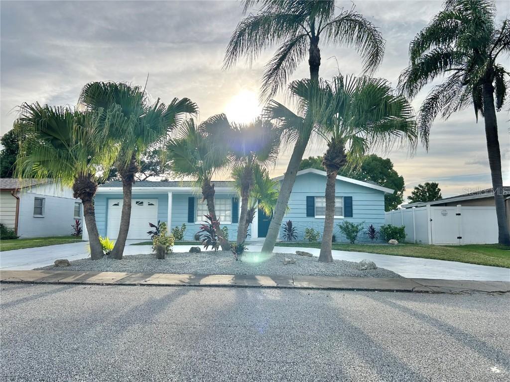 4371 Newbury Dr., New Port Richey, FL 34652