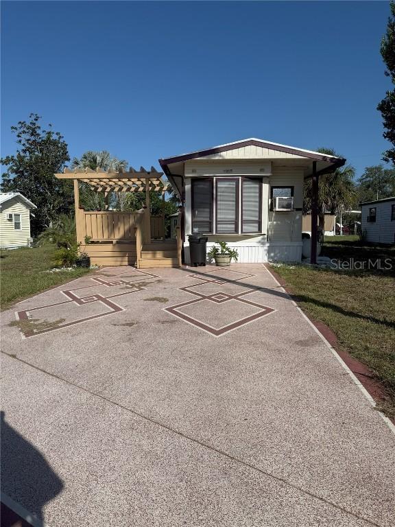 9315 Stingray Dr., Weeki Wachee, FL 34613