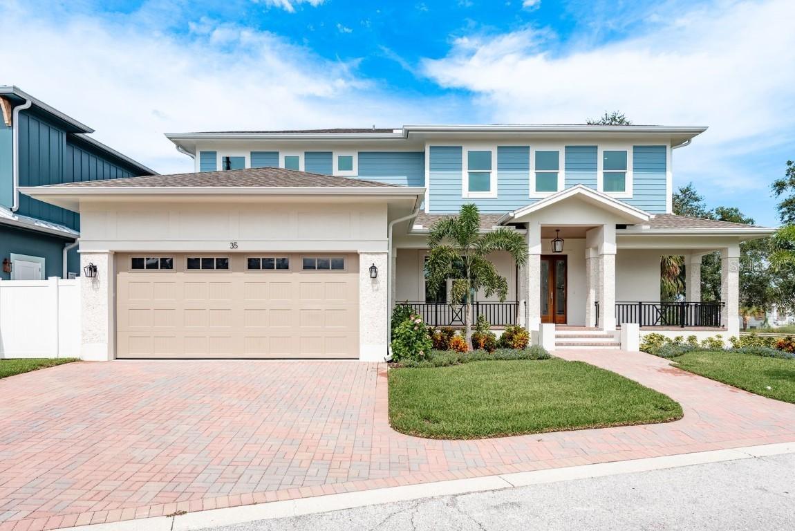 35 Acacia St., Tarpon Springs, FL 34689