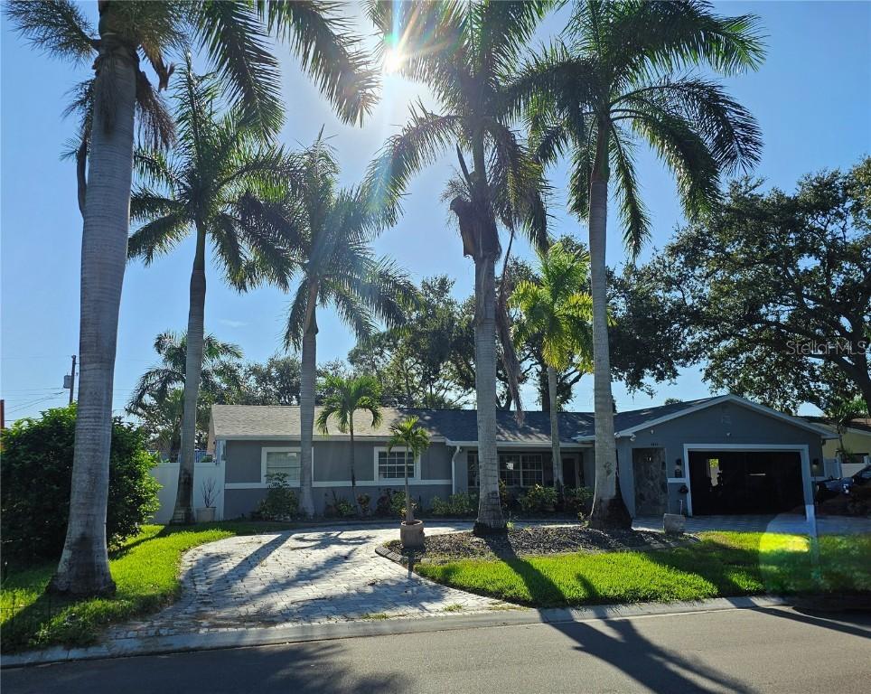 2649 64th Way, St Petersburg, FL 33710