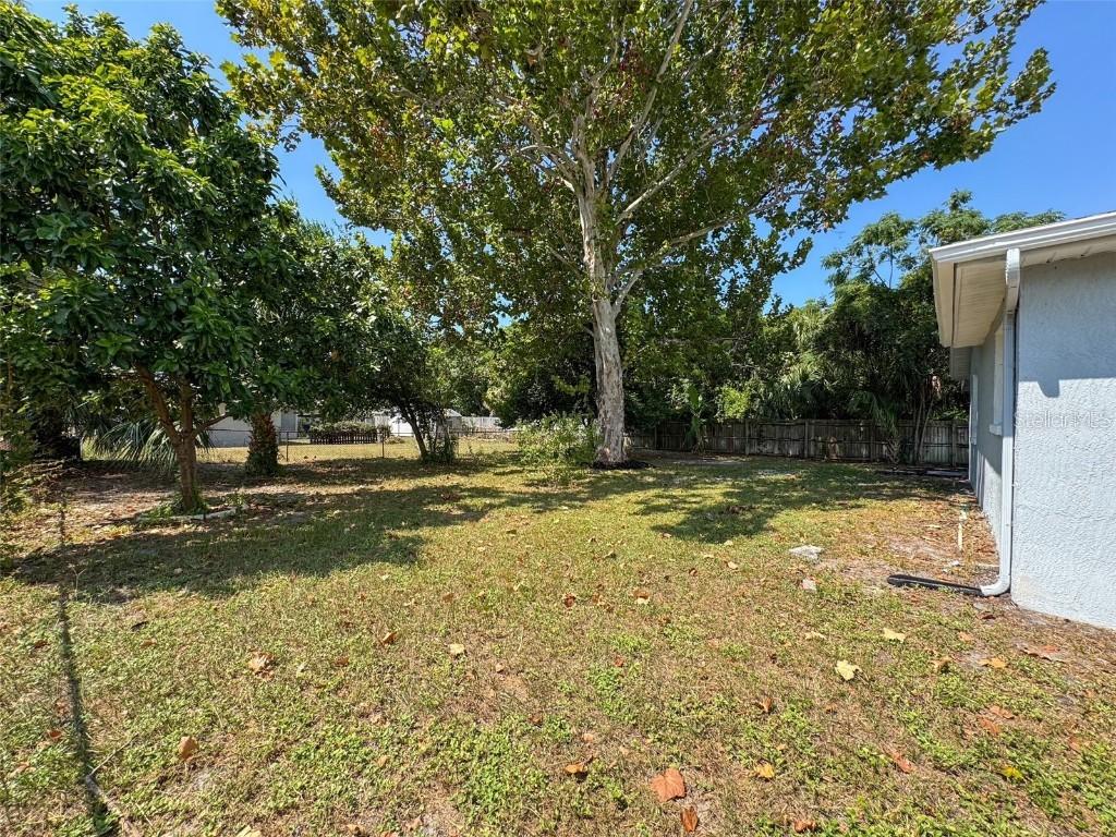 8927 Roble Way, Port Richey, FL 34668