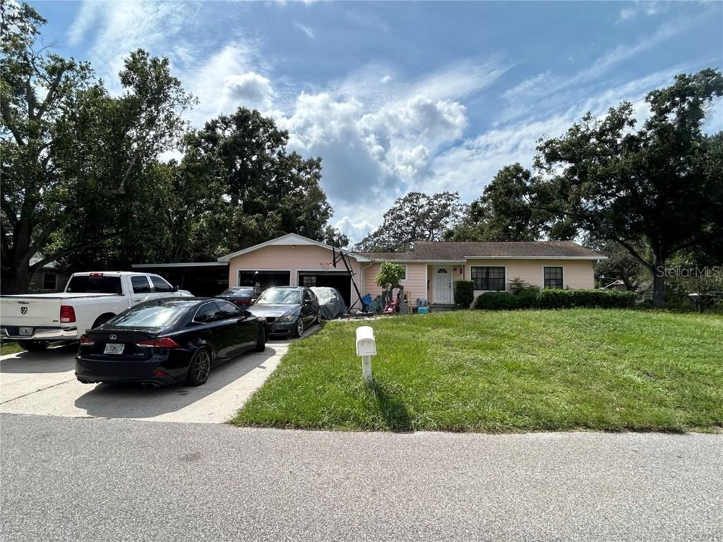 8106 N Lynn Ave., Tampa, FL 33604