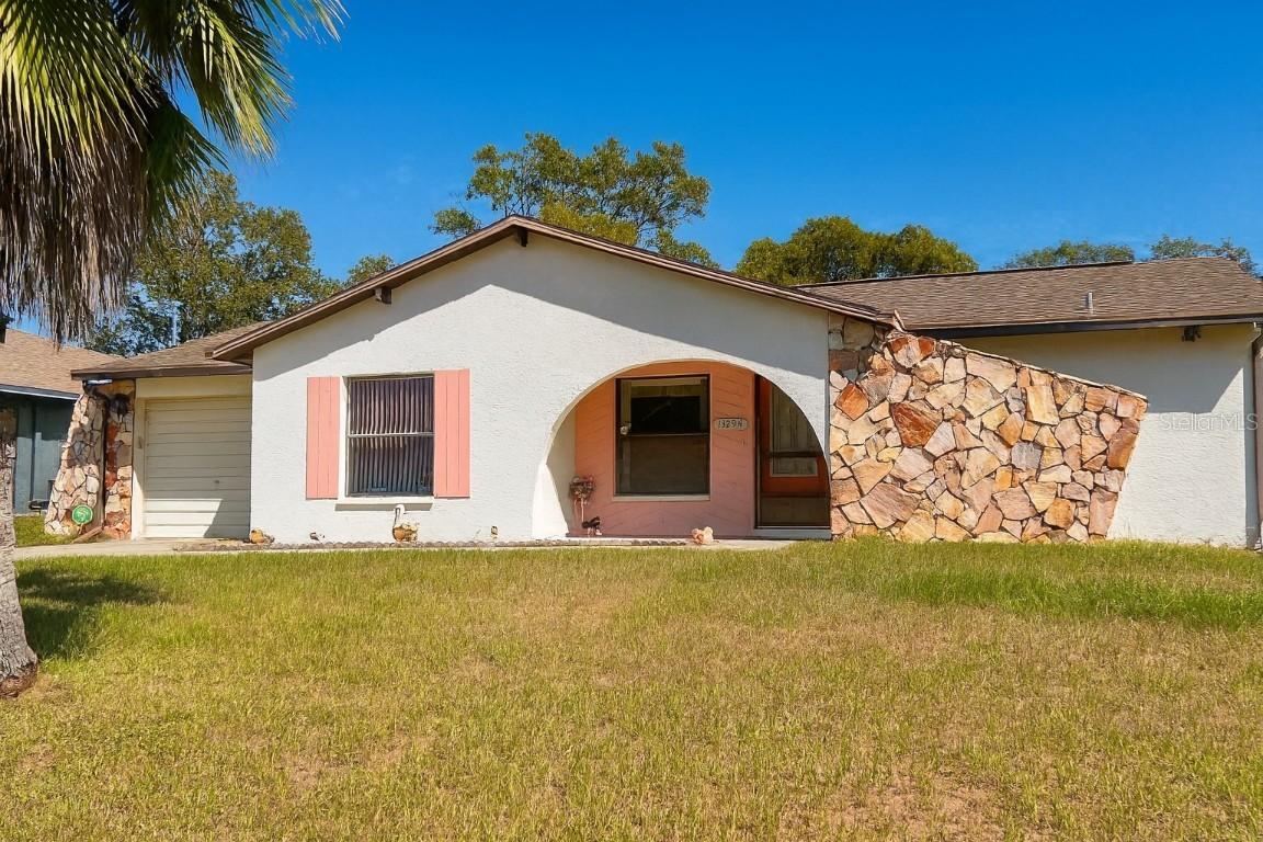 13294 Pinellas Ave., Spring Hill, FL 34609