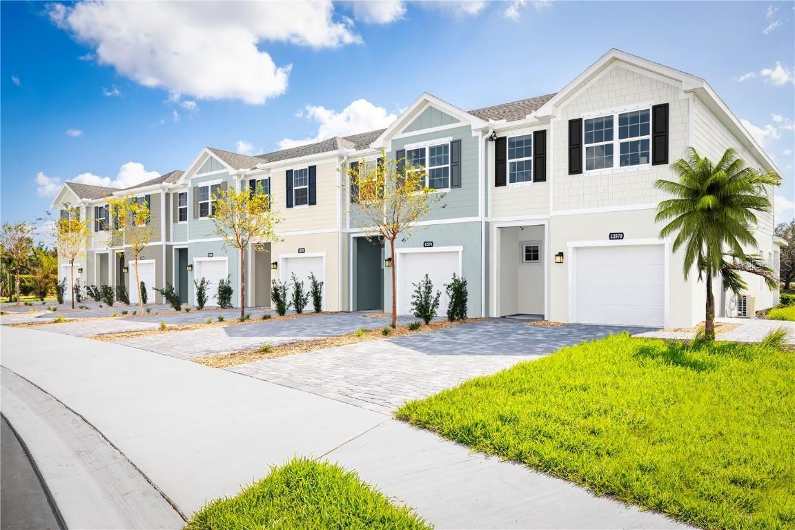 1230 Pineywood Field Dr., Davenport, FL 33837