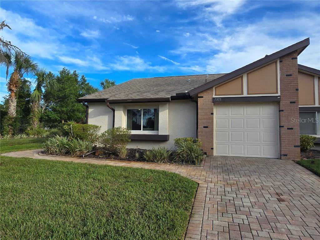 7375 Crestwood Dr., Weeki Wachee, FL 34613