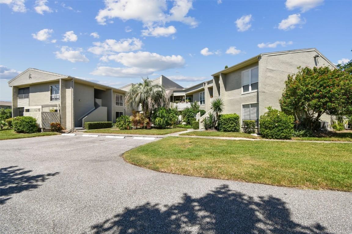 424 Windrush Bay Dr., Tarpon Springs, FL 34689