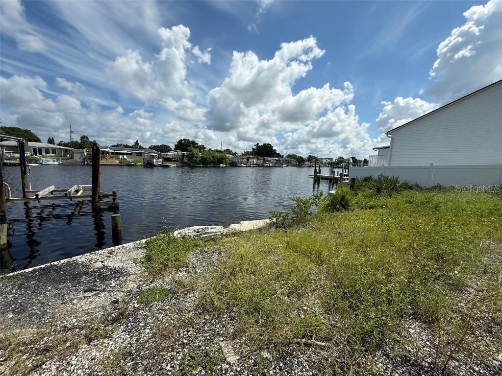 5247 Boardwalk St., Holiday, FL 34690