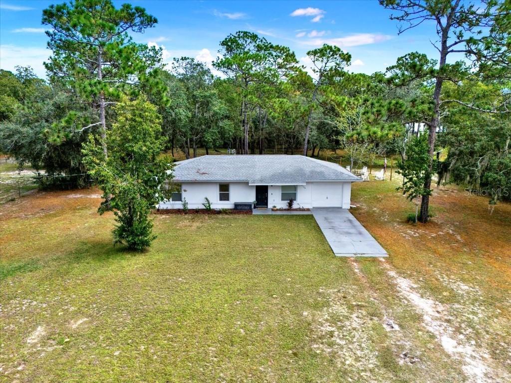 2133 S Colonial Ave., Homosassa, FL 34448