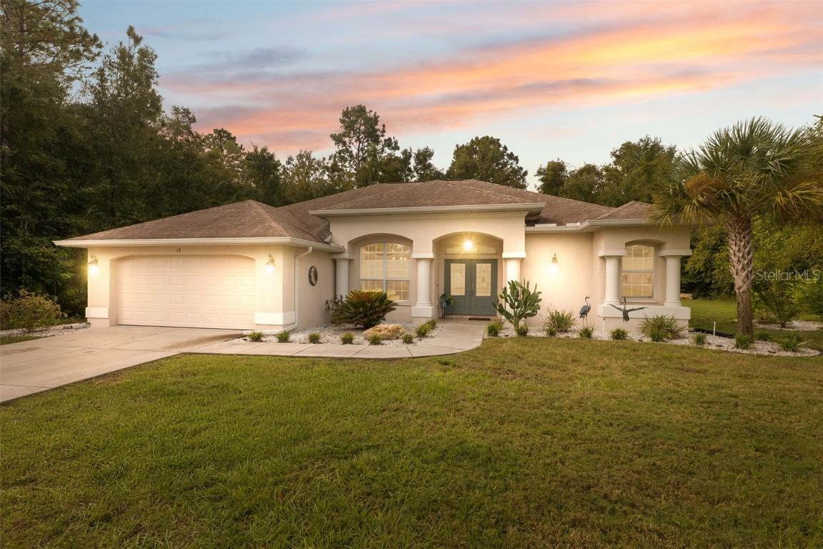 13 Pine St., Homosassa, FL 34446