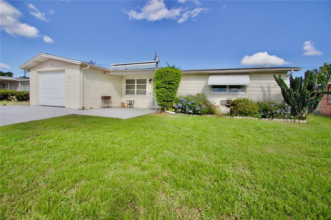 1542 Derrick St., Holiday, FL 34690