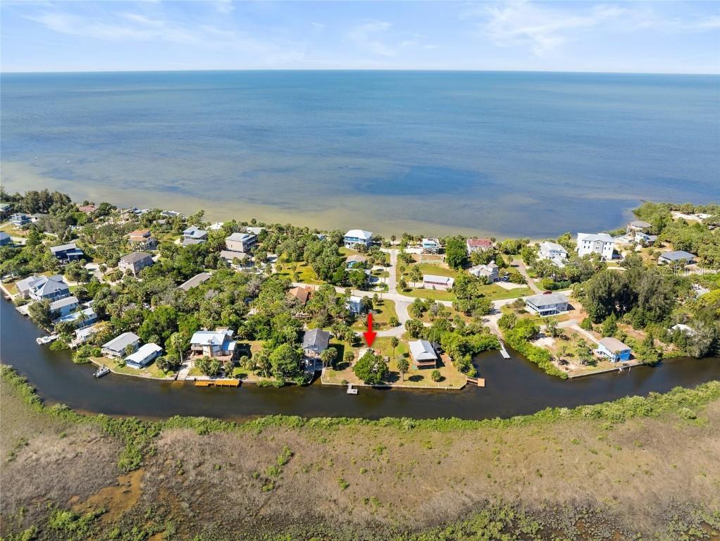 10166 Cabana St., Weeki Wachee, FL 34607