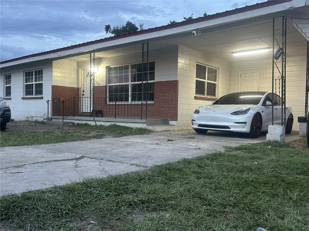 729 Saratoga Ave., Lakeland, FL 33815