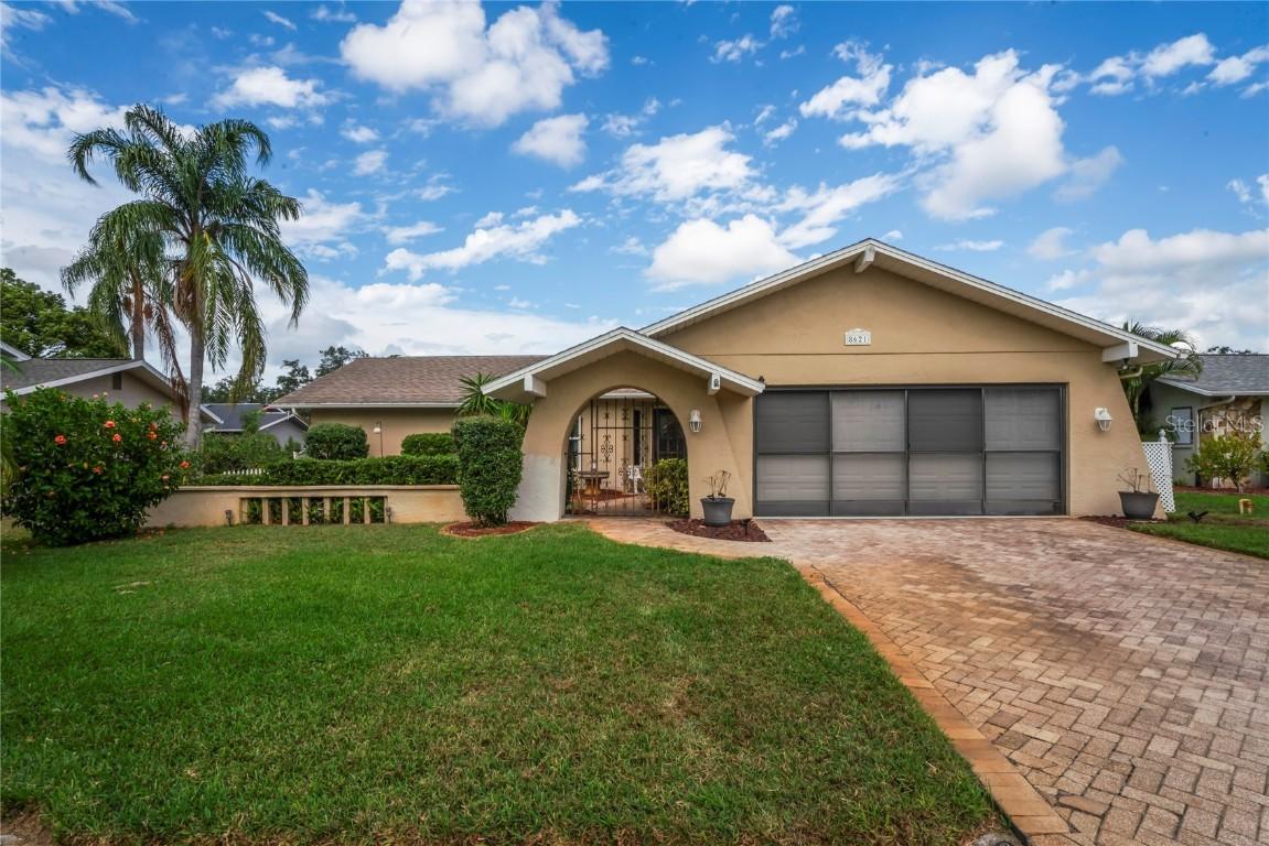 8621 Bridgewater Dr., New Port Richey, FL 34655
