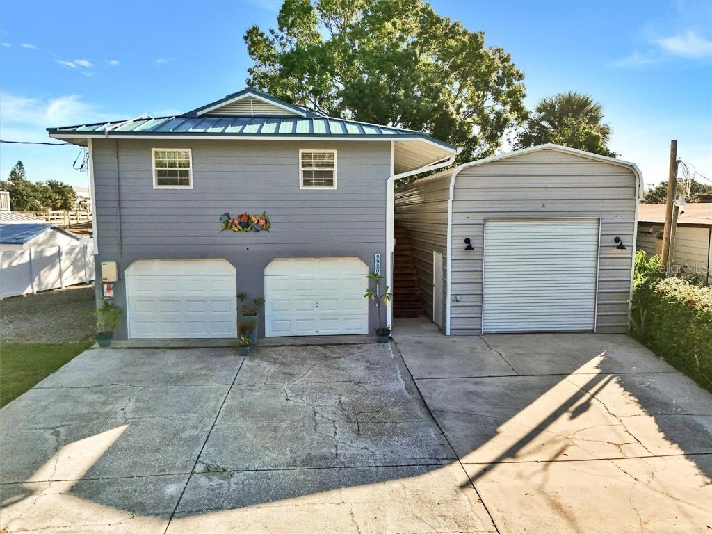 9920 Alavista Dr., Gibsonton, FL 33534