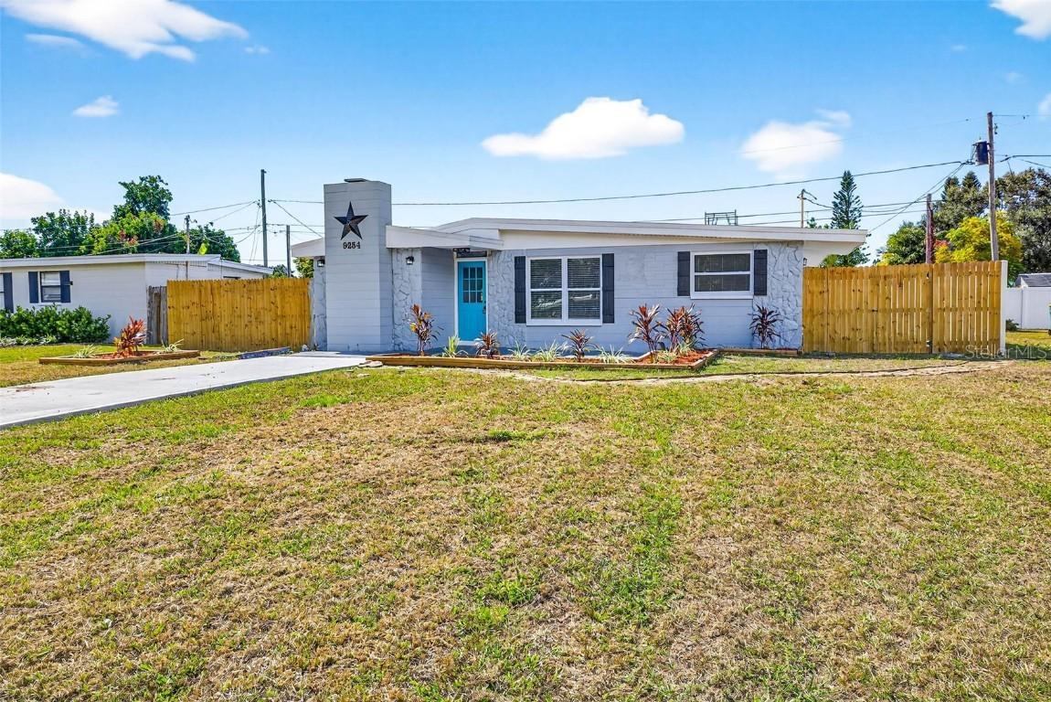 9254 86th St., Seminole, FL 33777